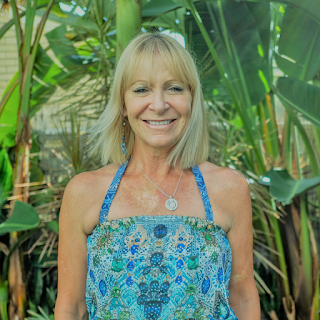 STORYWRAPS: Otto the Otter - a bookwrap