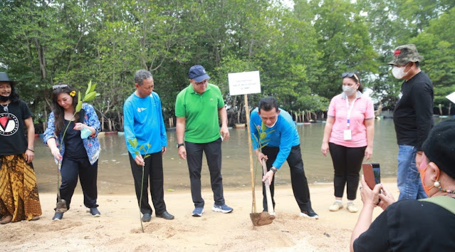 Gubernur Kepri Apresiasi DPD  Astindo Kepri Menggelar Kegiatan Astindo Joybike 2021 dan Menanam Mangrove