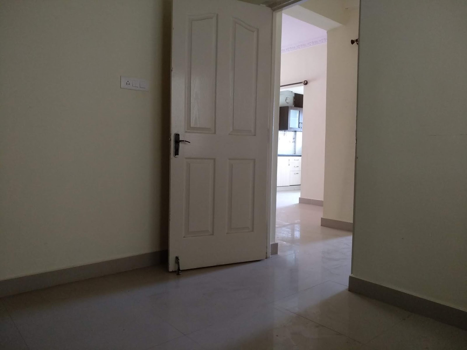 PURVI PRIDE WHITEFIELD IMMADIHALLI BUS STOP (1.5 Kms from white