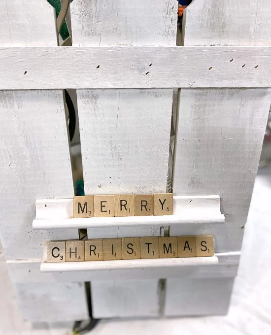 Repurposed Christmas Decoration with Pickets