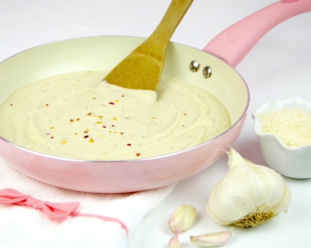 Healthy Roasted Garlic Cauliflower Alfredo Sauce The Lindsay Ann