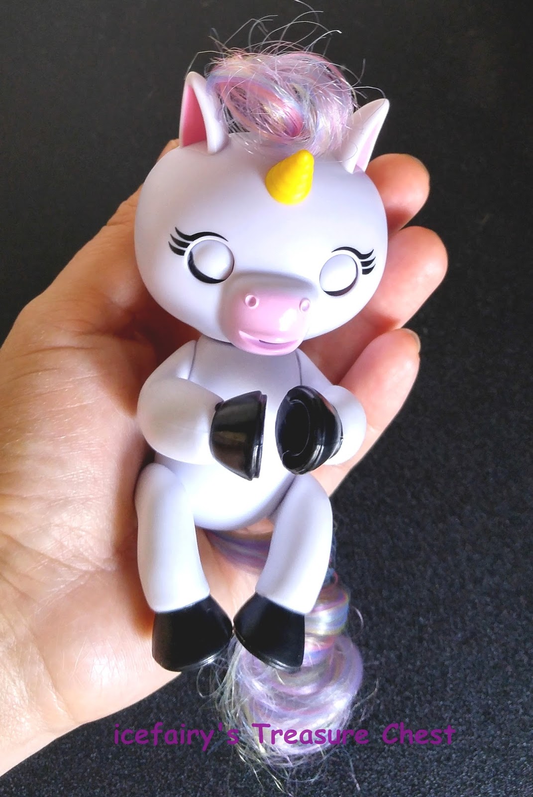 fingerlings baby unicorn