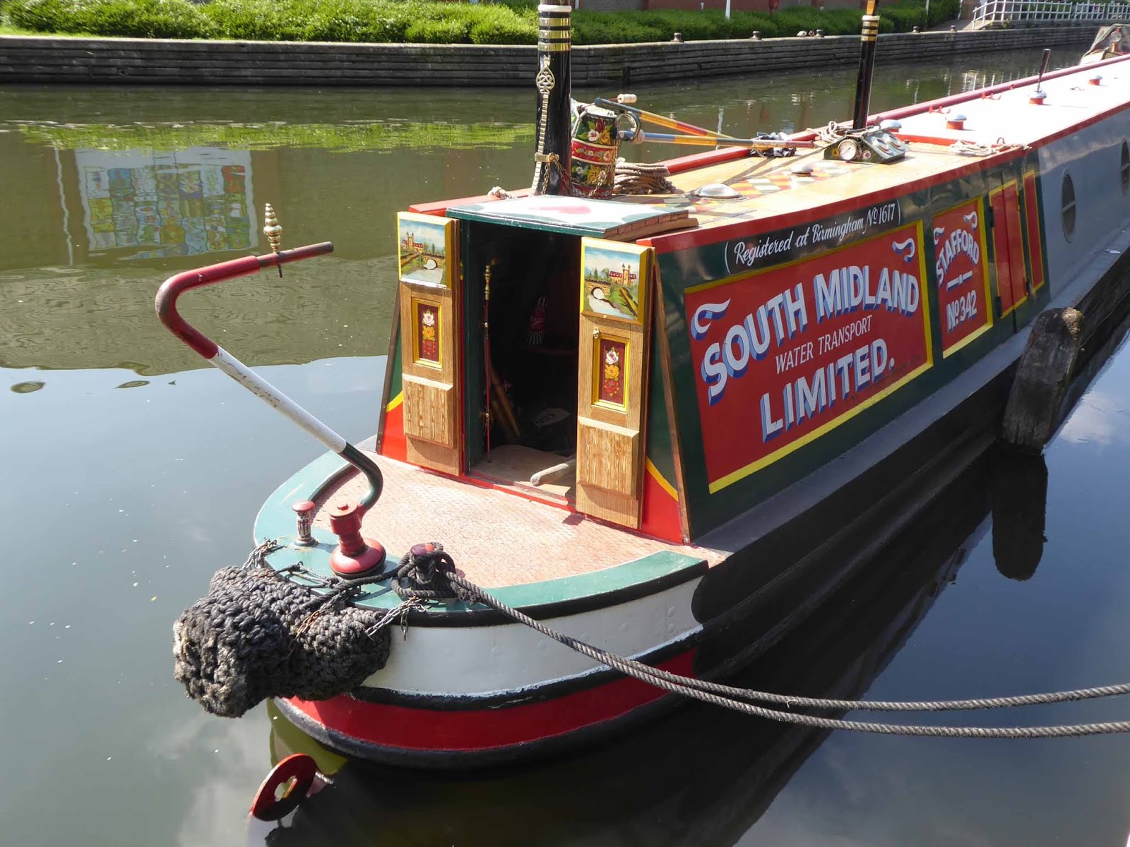 Narrow Boats SICKLE and FLAMINGO Boats at the Rickmansworth Festival.