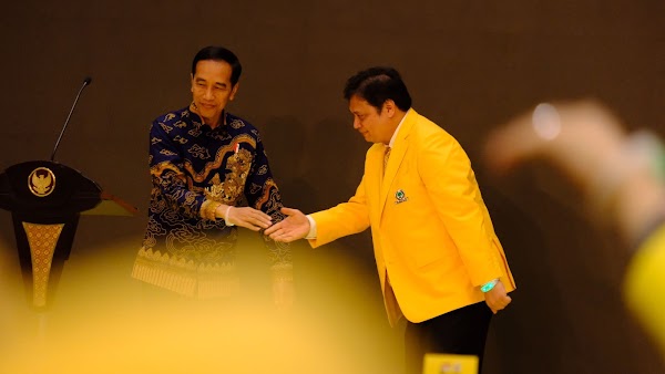 Jokowi: Airlangga Saya Sebut Top Kan Boleh