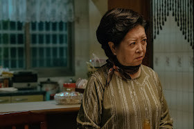 陳淑芳飾演內斂、堅毅的台灣傳統母親