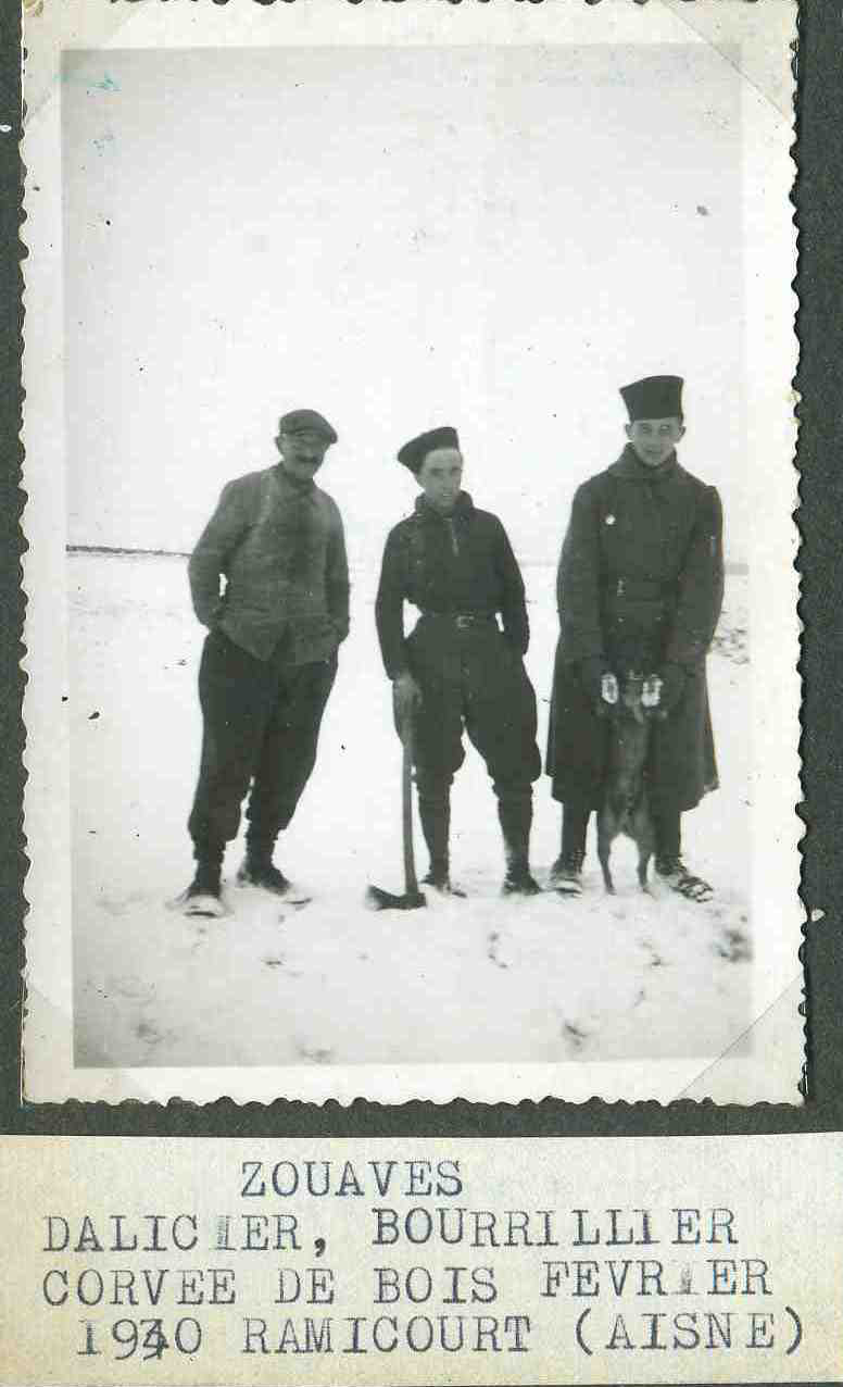 Insigne 8e Bataillon De Zouaves (BZ) + Pin's – Infanterie Française, WW1, Bon état