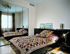 http://ruangrumahkita.blogspot.com/2013/07/desain-kamar-tidur-minimalis.html