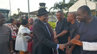 he5 More photos of GEJ and his wife after they arrived Nigeria
