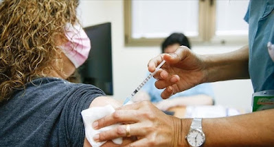 Шмыгаль обещает начать вакцинацию в конце января