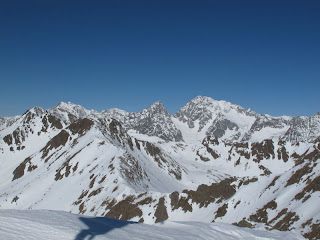 Blick vom Gipfel nach Norden auf die Rieserferngruppe