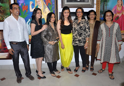 Alia Bhatt unveil the 'Splassh' painting exhibition 