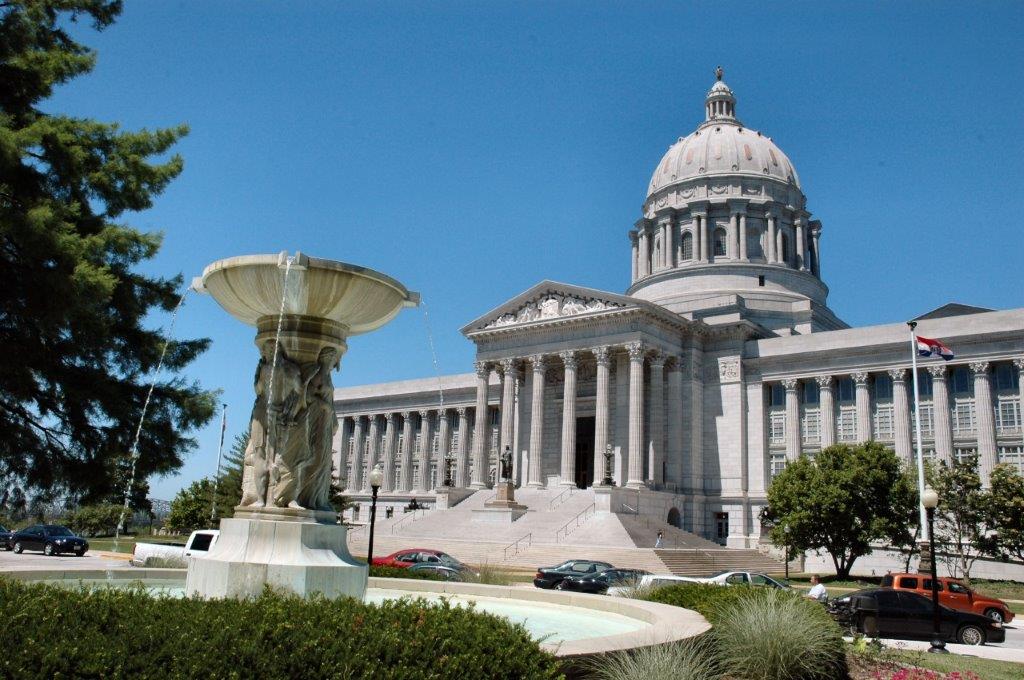 Images and More State Capitols Jefferson City, Missouri Outside