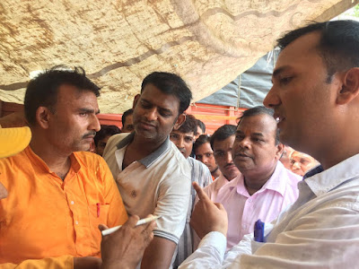 धरनार्थियों के मसले हुए हल, वजीरगंज में घंटों से लगी सड़क जाम ख़त्म