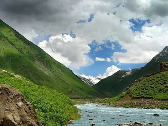 paras-valley-naran