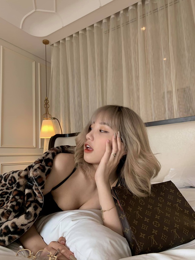 Clip nóng Lê Thị Khánh Huyền 7