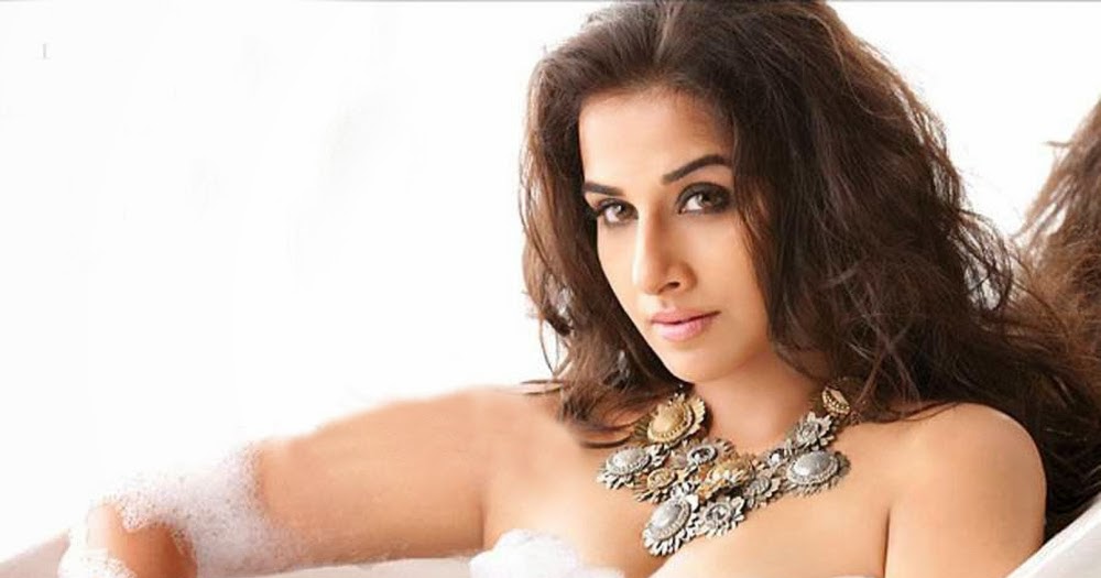 Chubby Indian Actress Vidya Balan Latest Spicy Wallpapers For Free Download...