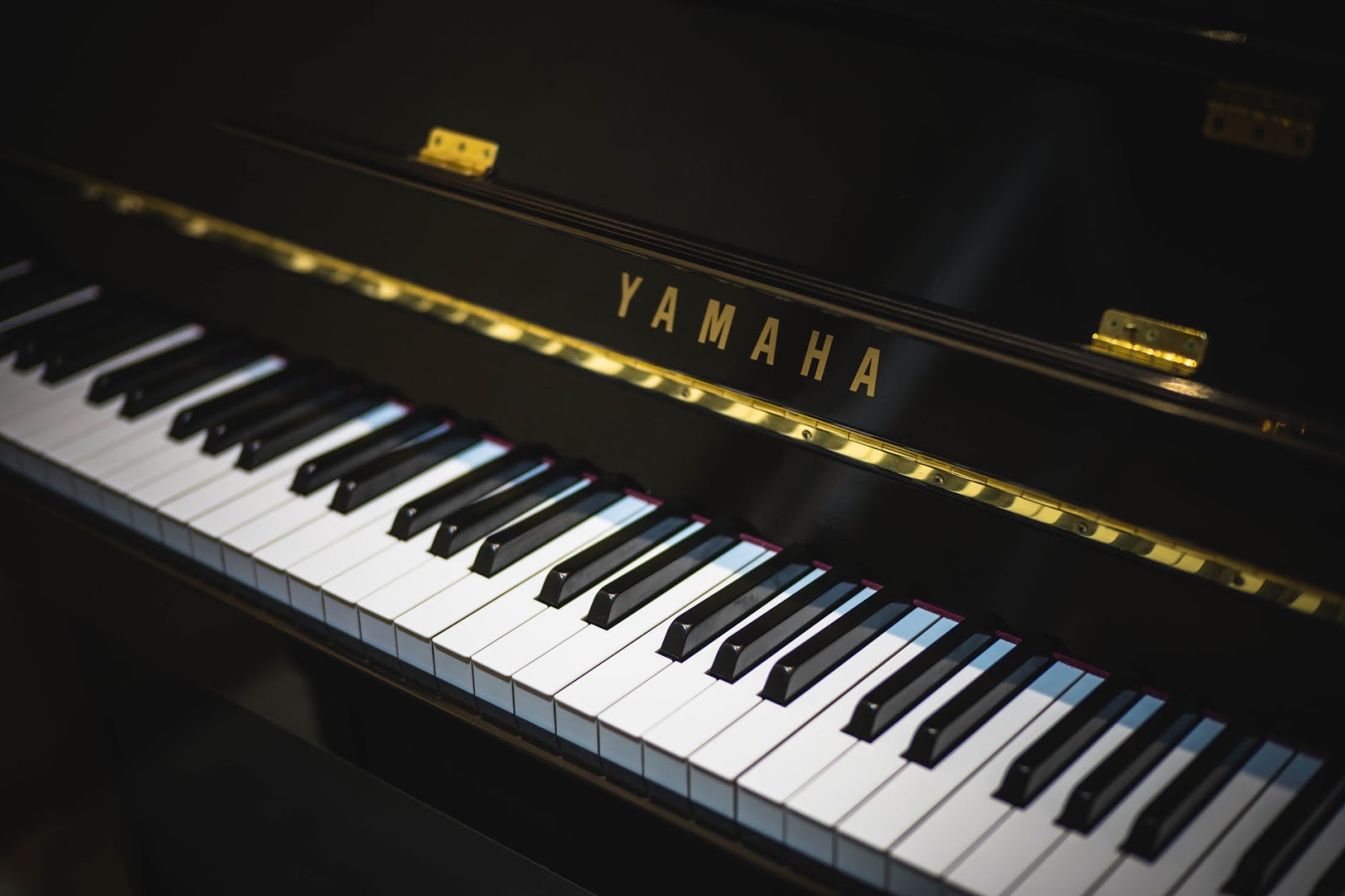 Yamaha piano dealer