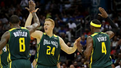 Brian Scalabrine's unlikely path from Celtics' benchwarmer to