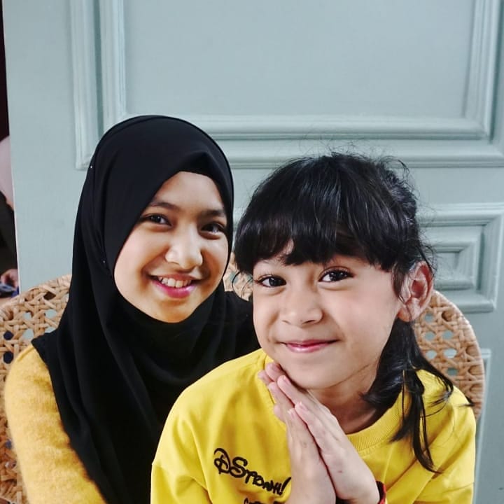 NASHWA ZAHIRA AT "SELEB MNCTV"