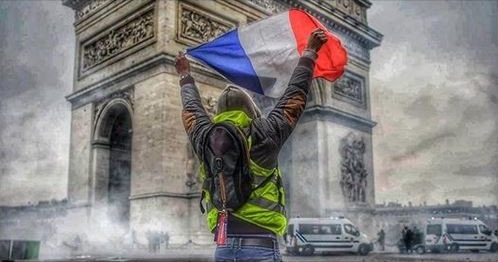 La France se trouve à la croisée des chemins Gilets