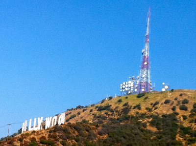 Hollywood Sign hike www.thebrighterwriter.blogspot.com #California