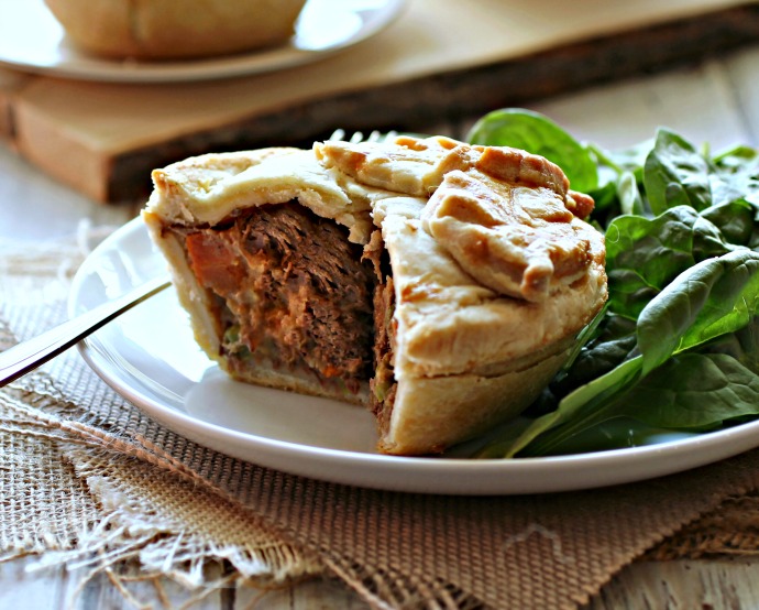 Hungry Couple Beef and Stilton Pie