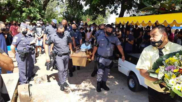 Corpo de PM venceslauense é sepultado com honrarias militares em Venceslau Corpo de PM venceslauense é sepultado com honrarias militares em Venceslau
