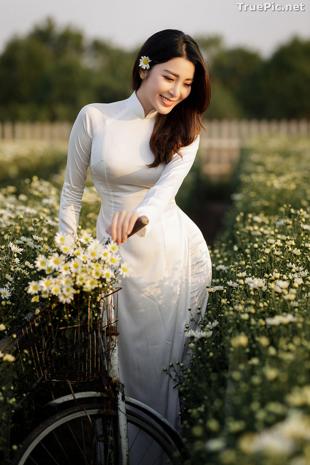 Image The Beauty of Vietnamese Girls with Traditional Dress (Ao Dai) #5 - TruePic.net - Picture-23