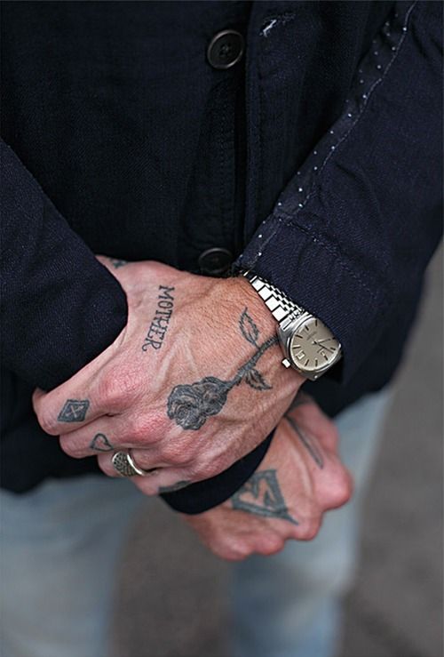 Espectaculares tatuajes en las manos - Belagoria | la web de los tatuajes