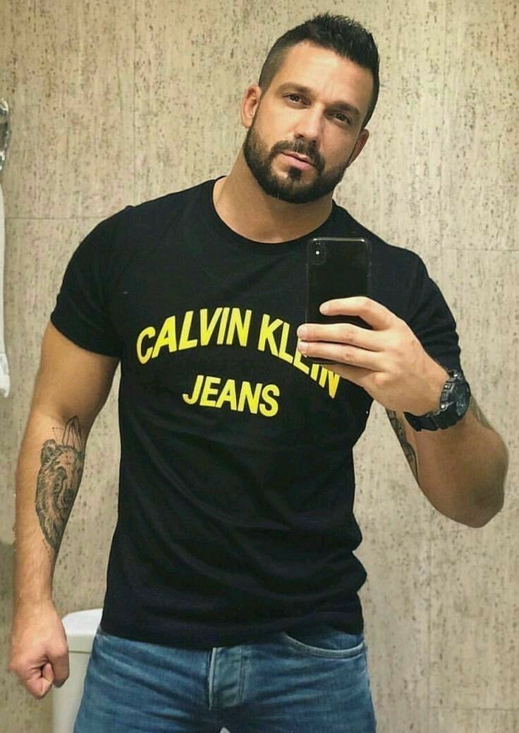 Calvin Clein Muscle and Handsome Man Model