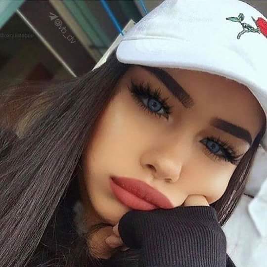 خلفيات بنات من برنامج Pinterest