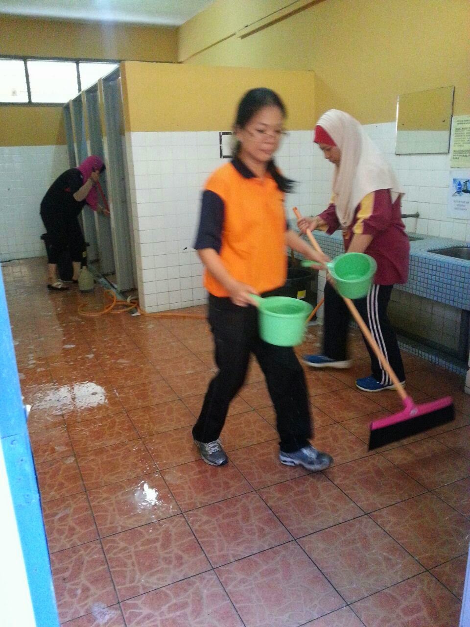 Pembersihan Kawasan Sekolah ~ PIBG SKSEAFIELD