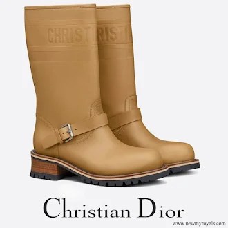 Beatrice Borromeo wore a new camel colored embossed calfskin boot from Christian Dior