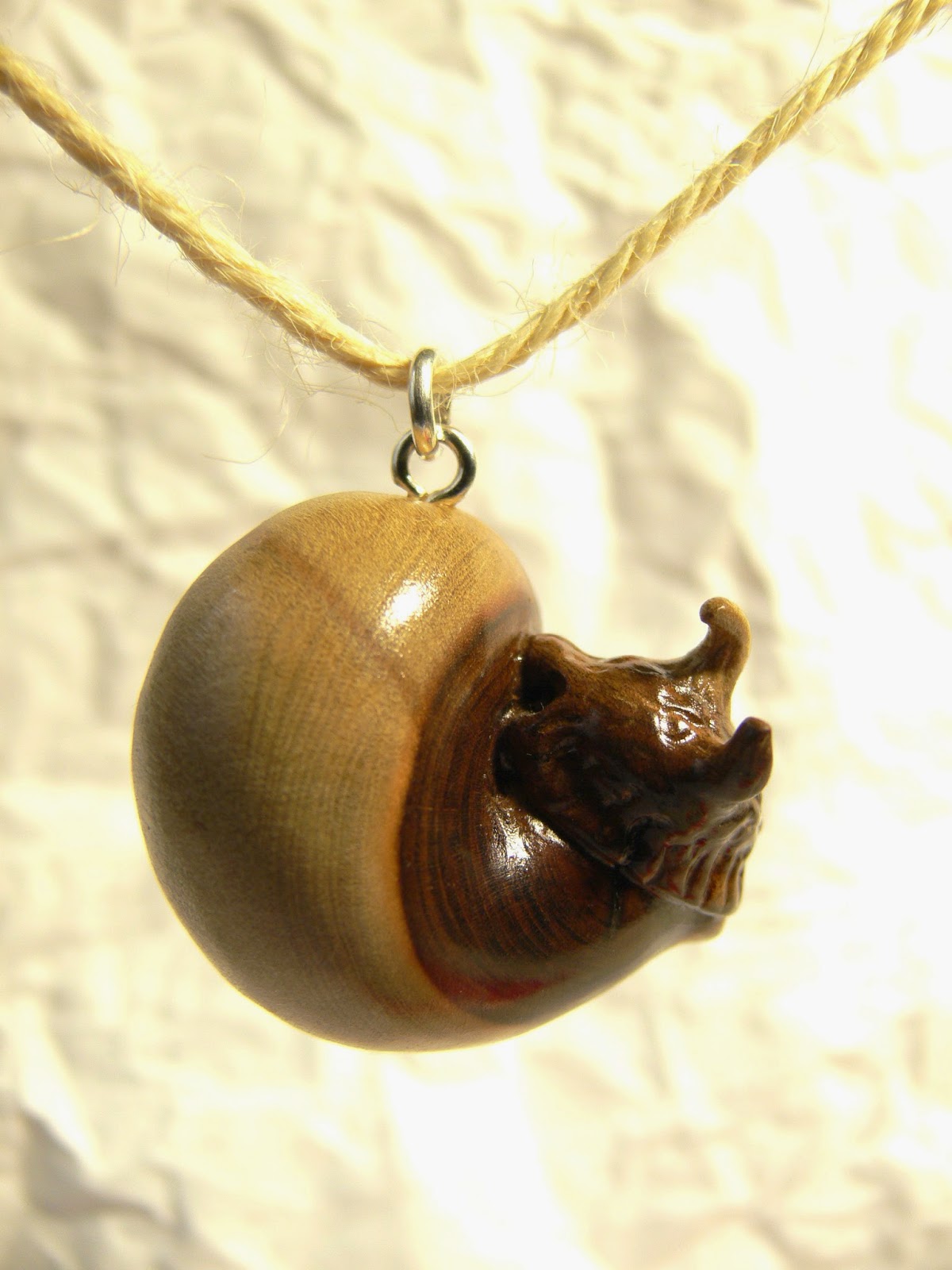 amulet, pendant, амулет, деревянный, кулон-фигурка, купить, оберег, резные украшения, украшение улитка,