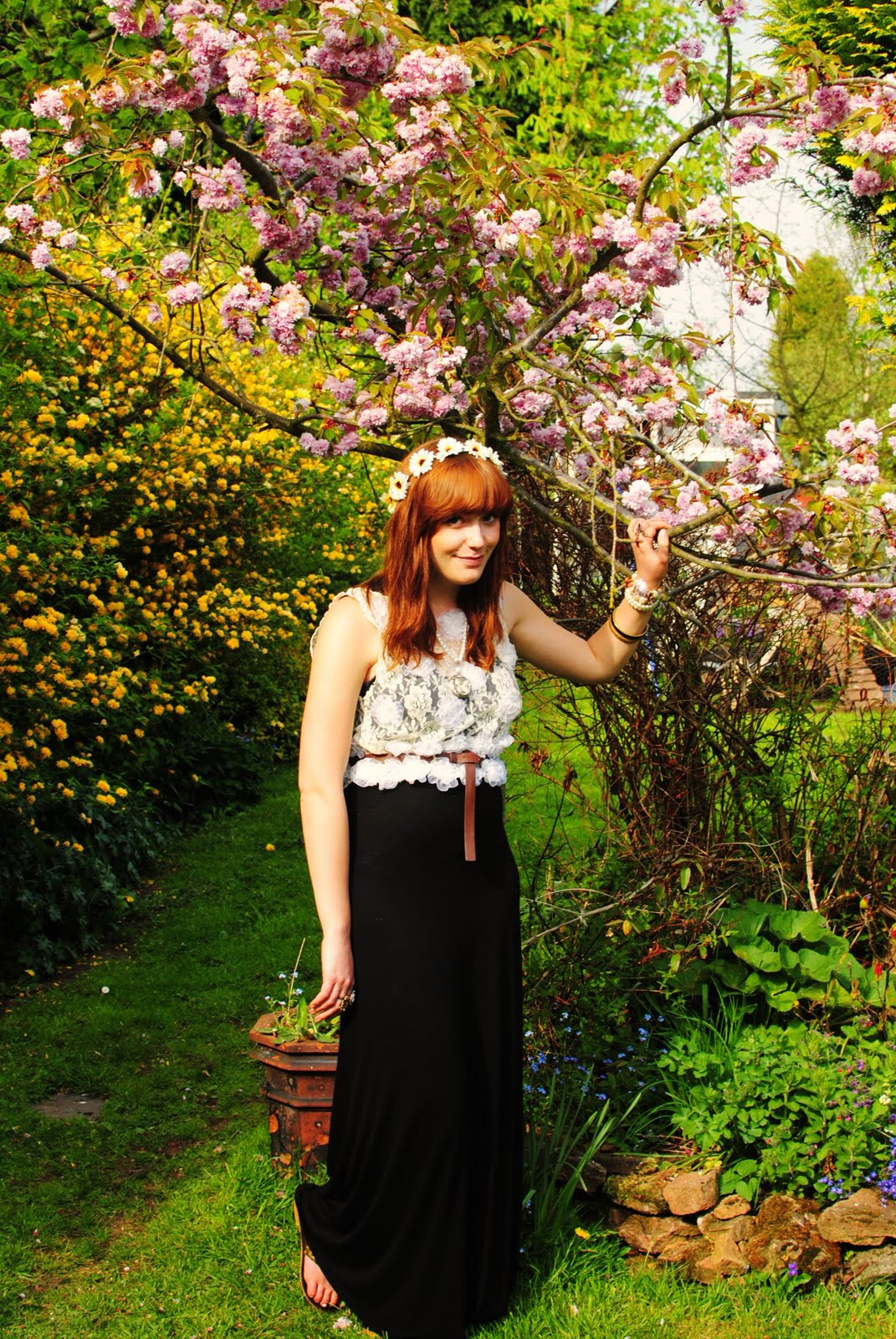 Moi Je Joue I Wish I was a Punk Rocker, with Flowers in my Hair.