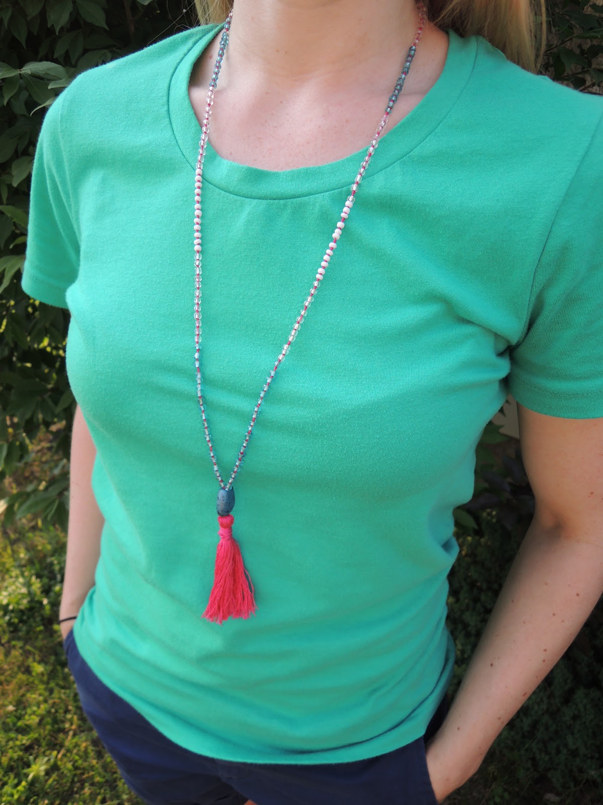 Holly Goes Lightly: Inspired by Anthropologie: DIY Plume Necklace