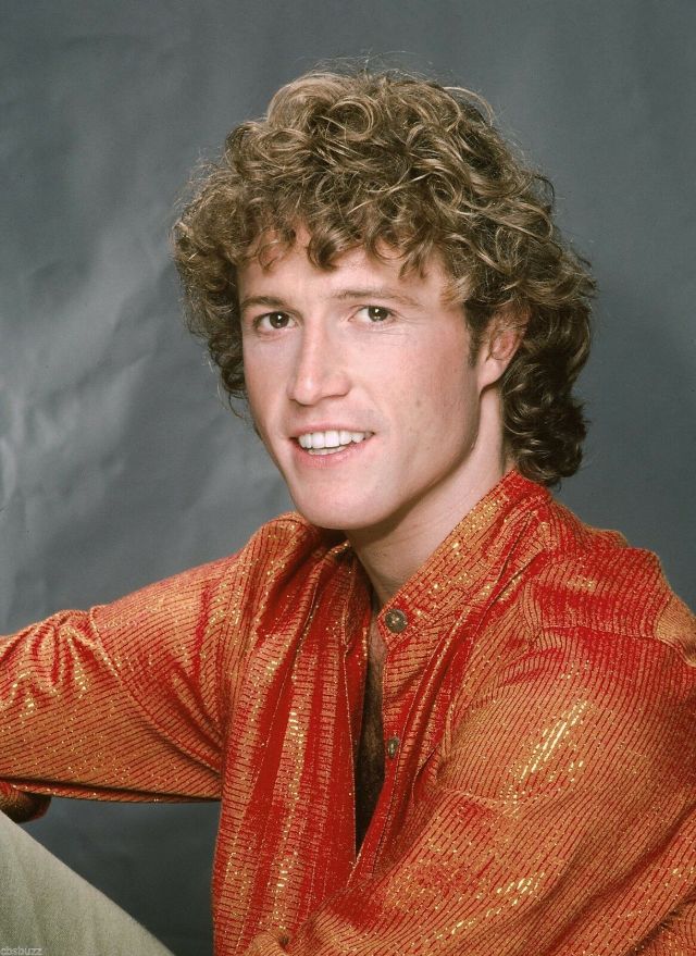 44 Amazing Color Photos of Andy Gibb in the 1970s and 1980s Vintage Everyday