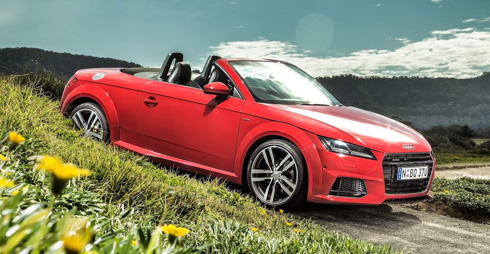 Ауди тт рс 2021. Ауди тт 3 поколения. Ауди тт 2 поколения. Болотно оливковая ауди тт 2000. Ауди тт кватро.