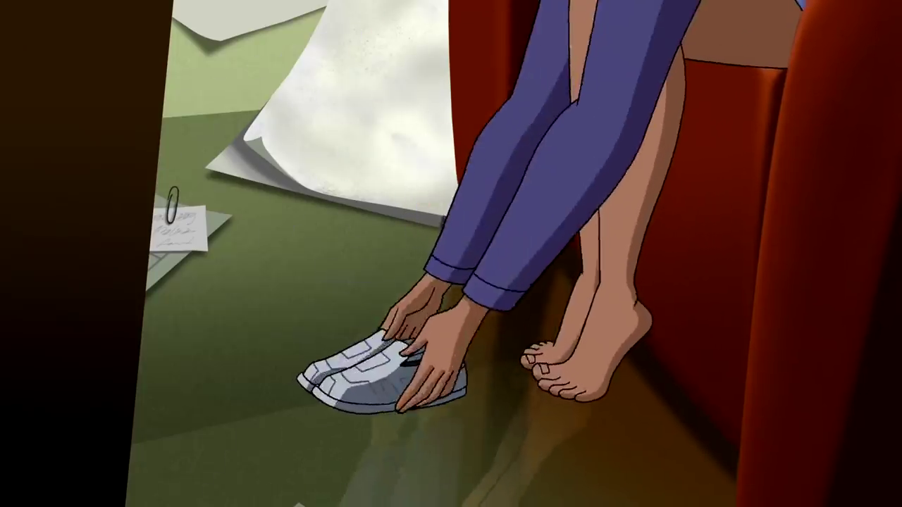Superman Brainiac Attacks: Lois Lane (Shoe Removal) .