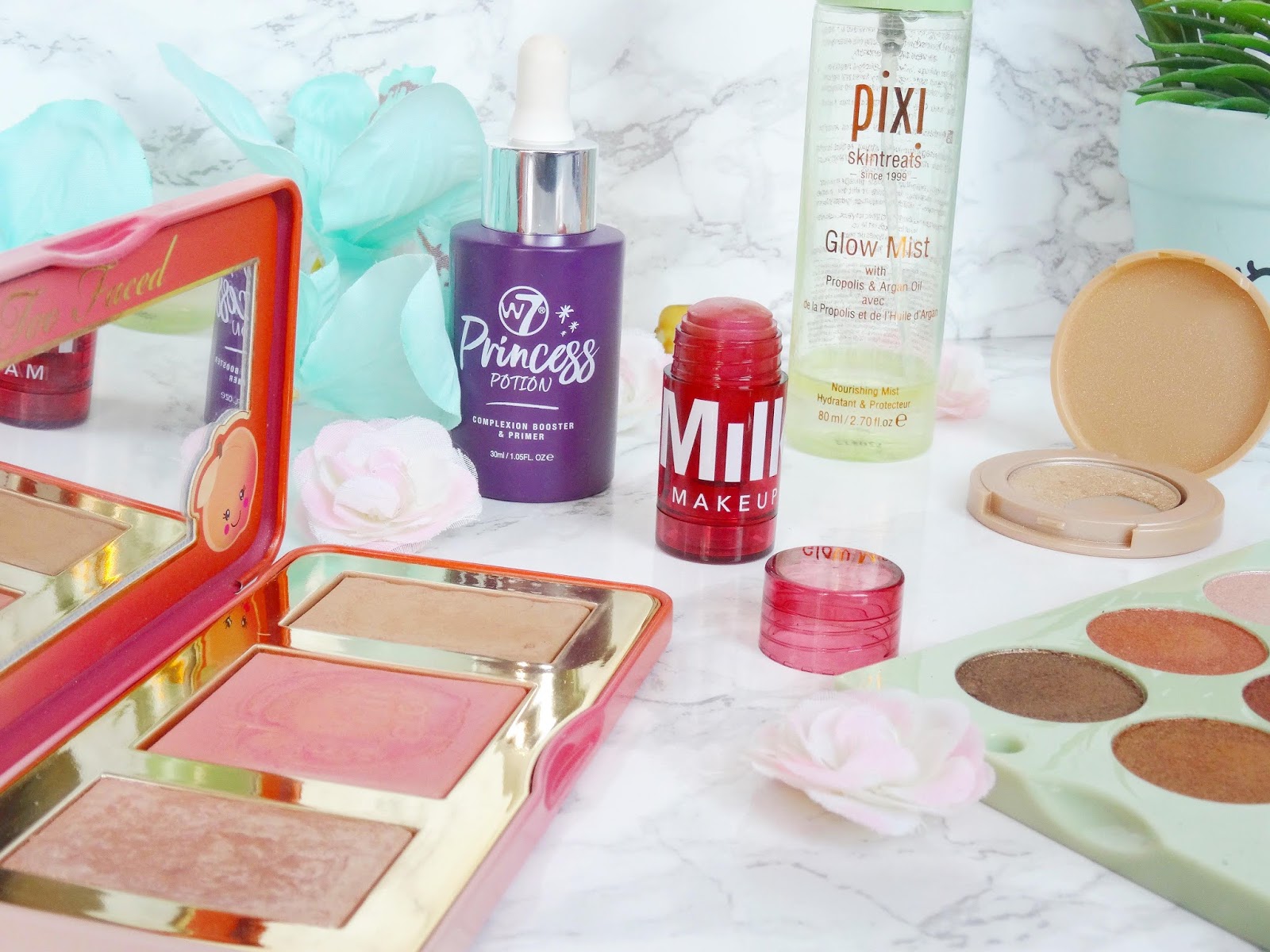Glowy and Shimmery Products for Summer