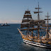 La nave scuola Amerigo Vespucci davanti Castellammare di Stabia