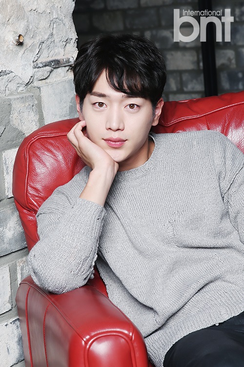 Seo Kang Joon Cat Hitam Rambutnya Demi Lepaskan Karakter Baek In Hoo di