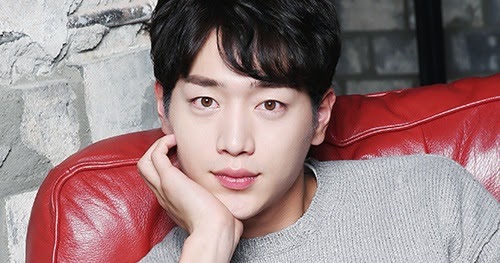 Seo Kang Joon Cat Hitam Rambutnya Demi Lepaskan Karakter Baek In Hoo di