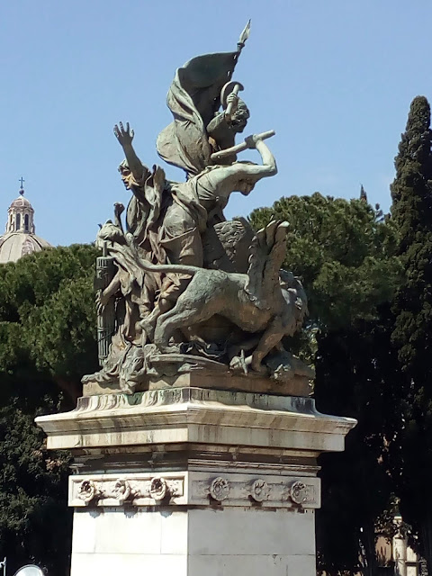 Le Vittoriano (Altare della patria), monument à Victor-Emmanuel II sur la piazza Venezia
