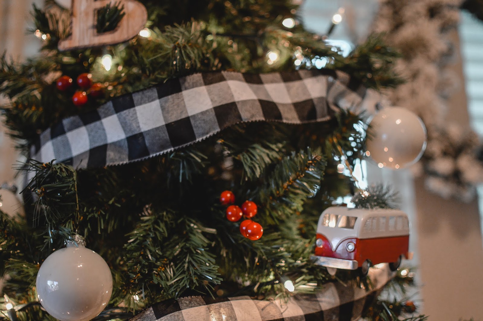 Christmas Decor with Old Time Pottery!