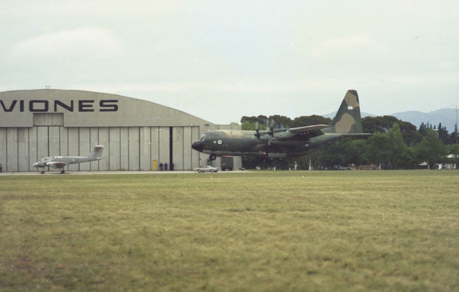 C-130%2B005a.jpg