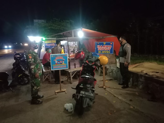 Koramil Ngrampal  Gencarkan Patroli PPKM, Tekan Penularan Covid 19