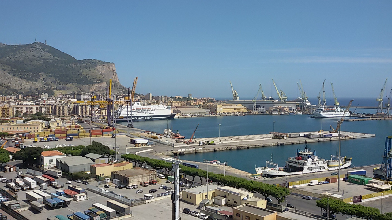 Reportage On Way Porto di Palermo Reportage On Way Porto di Palermo