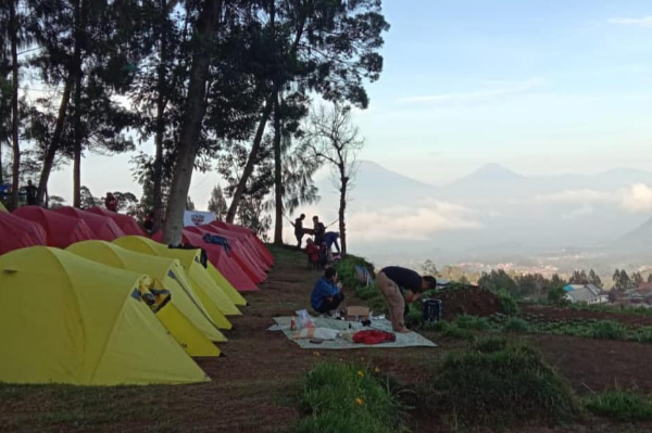 angkringan di atas awan