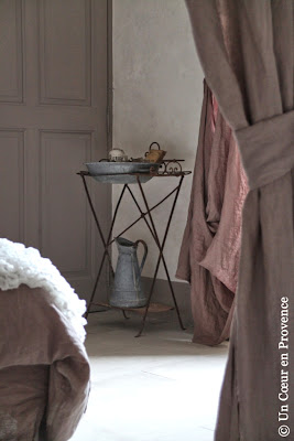 Décoration with antiques in a room of the french guest house Un Cœur très Nature, dans le Gard